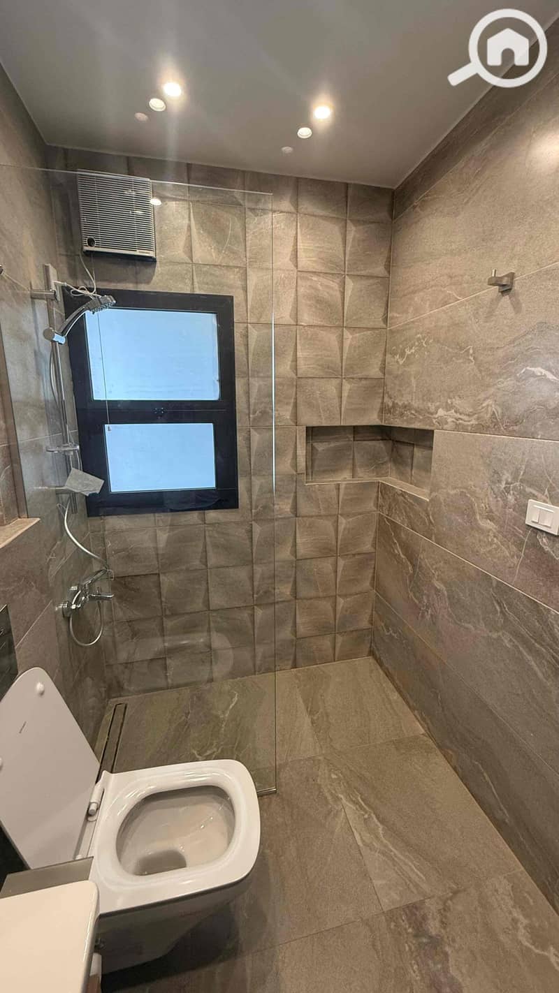 23 5cfe7447-6ce4-4581-927e-bcfb0ec763e3. jpg