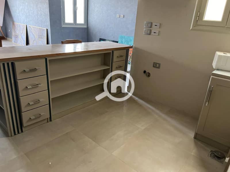 2 0c7c00ef-2b5a-4567-8beb-d5686d2dad74 (1). jpg