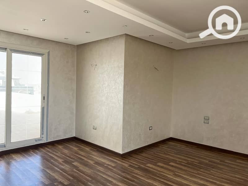 8 0741aa12-d2a2-484e-8460-a35ef4e7ce58. jpg