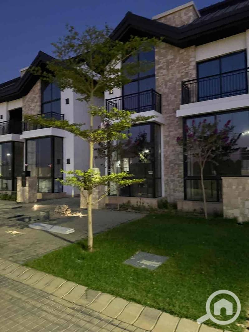 7 30ad5355-ad39-47d0-a286-0e68bce08f25. jpg