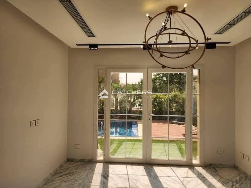 5 PHOTO-2025-11-06-17-36-11 3. jpg