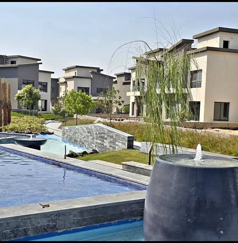 PHOTO-2025-11-06-17-36-11 2. jpg