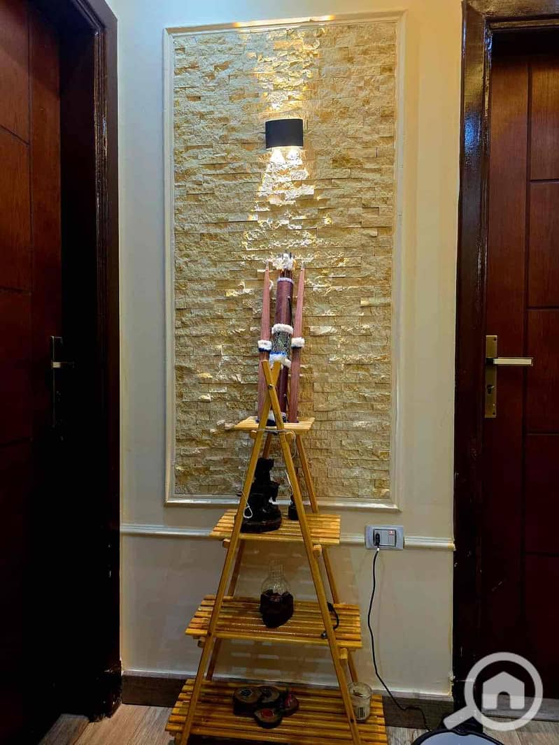 4 bef4a077-8c19-4194-b8b1-4c930a2f0ce4. jpg