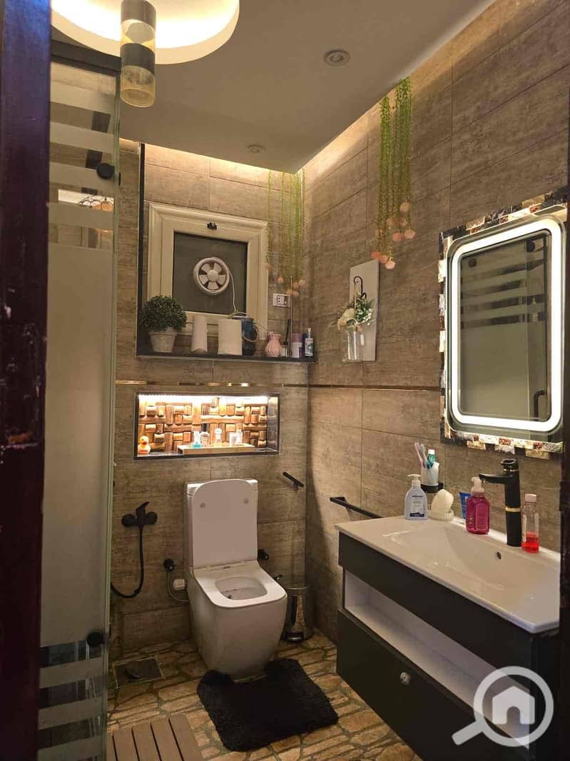 9 95ac64e4-2c2c-47d0-86d4-0a4eee3cd3cb. jpg