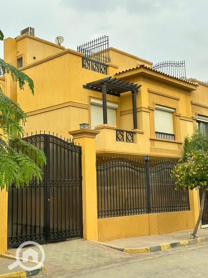 10 474989475_9502159536469511_3723506802225709713_n. jpg