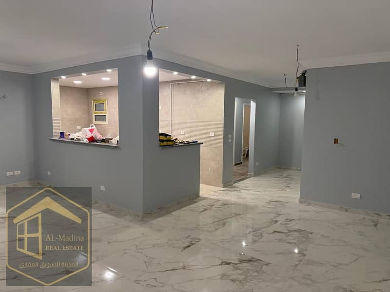 3 211b8306-cb06-47f0-b5da-7bab4aae0860. jpg