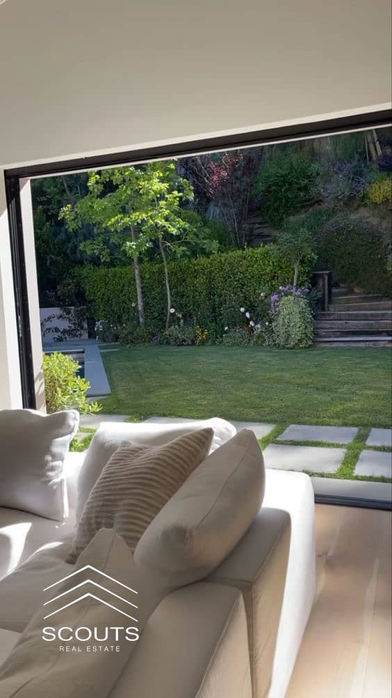 5 24b863e2-ef38-4458-86eb-ee78d954c494. jpeg