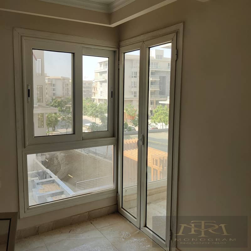 11 11553dce-08b7-4028-84b9-59ee0a5056d5. jpg