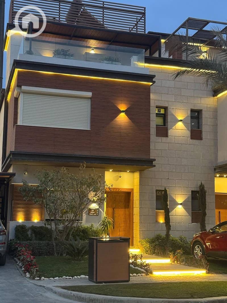 11 528269035_122275595996227077_5678347662658662544_n. jpg