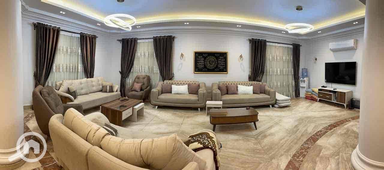 2 f6547bc3-8d5c-4e53-b734-167506831b09. jpg