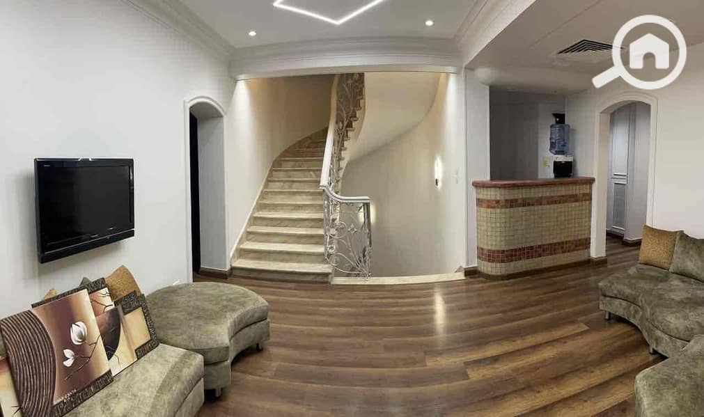 5 eb849c6b-dbfe-4410-8f2d-cccfb1f81493. jpg