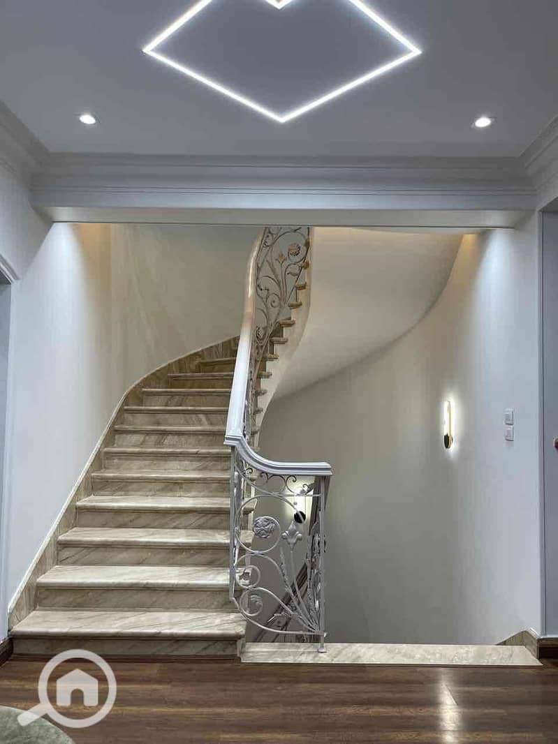 7 1bc8633b-7f14-44ab-8612-83ed29415c66. jpg