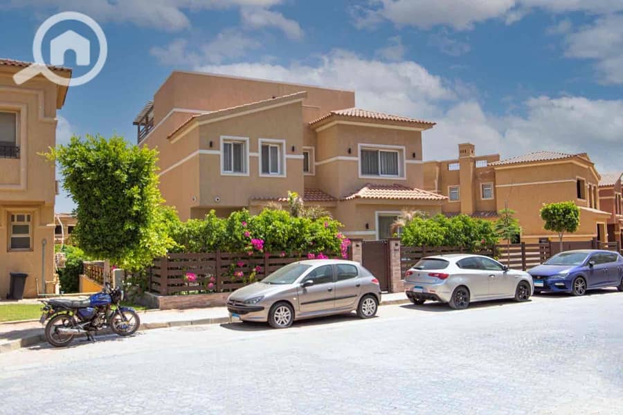 7 8f95128b-1267-4947-90e2-c3cb93a5c5df. jpg