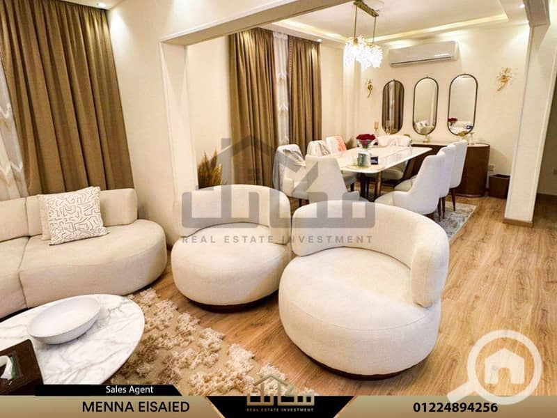 2 d653cf6b-1e5d-4c13-a4dc-b2e26c884407. jpg