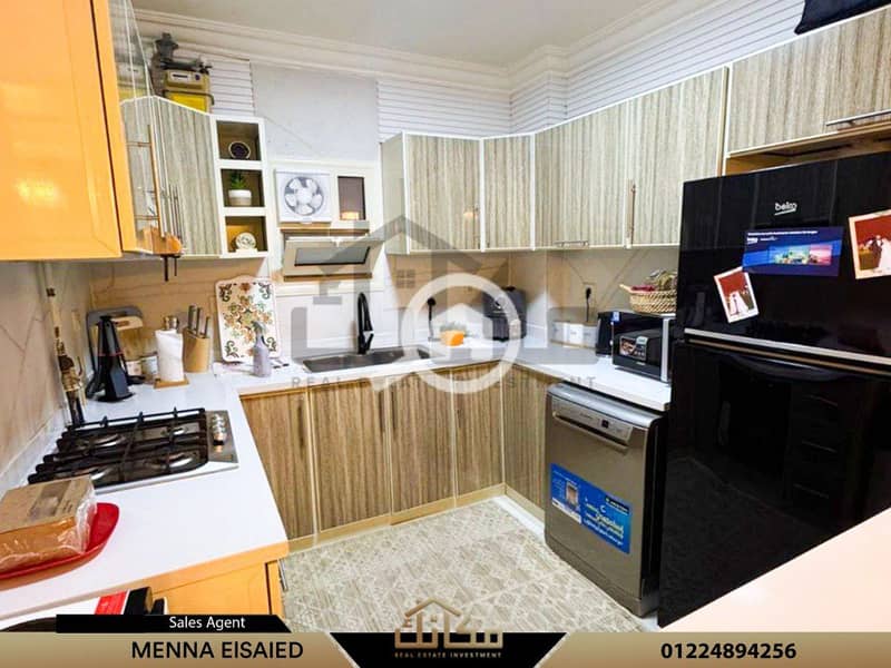 8 efcd5d14-4e66-4de1-90c2-3d98fa9cf6df. jpg