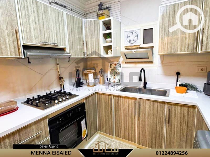 9 172f3c0d-0623-4542-8d35-0f1ad4bbea51. jpg