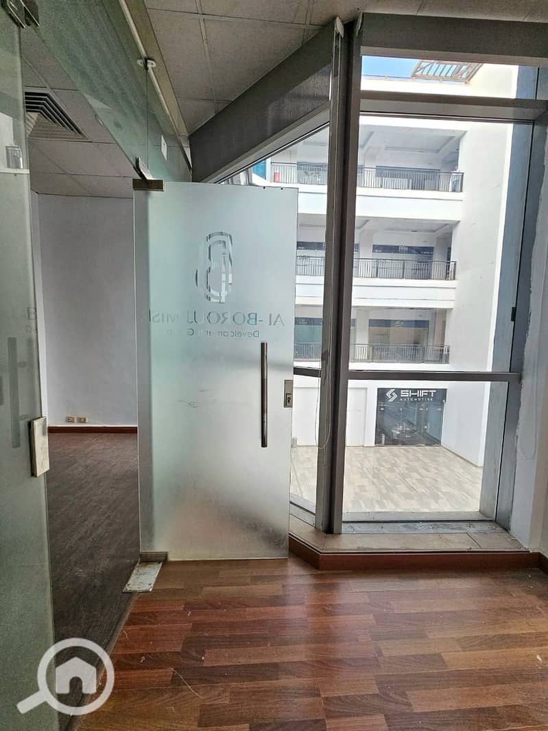 5 0ab756ce-ef2b-4ba3-a9e4-52bad741f126. jpeg