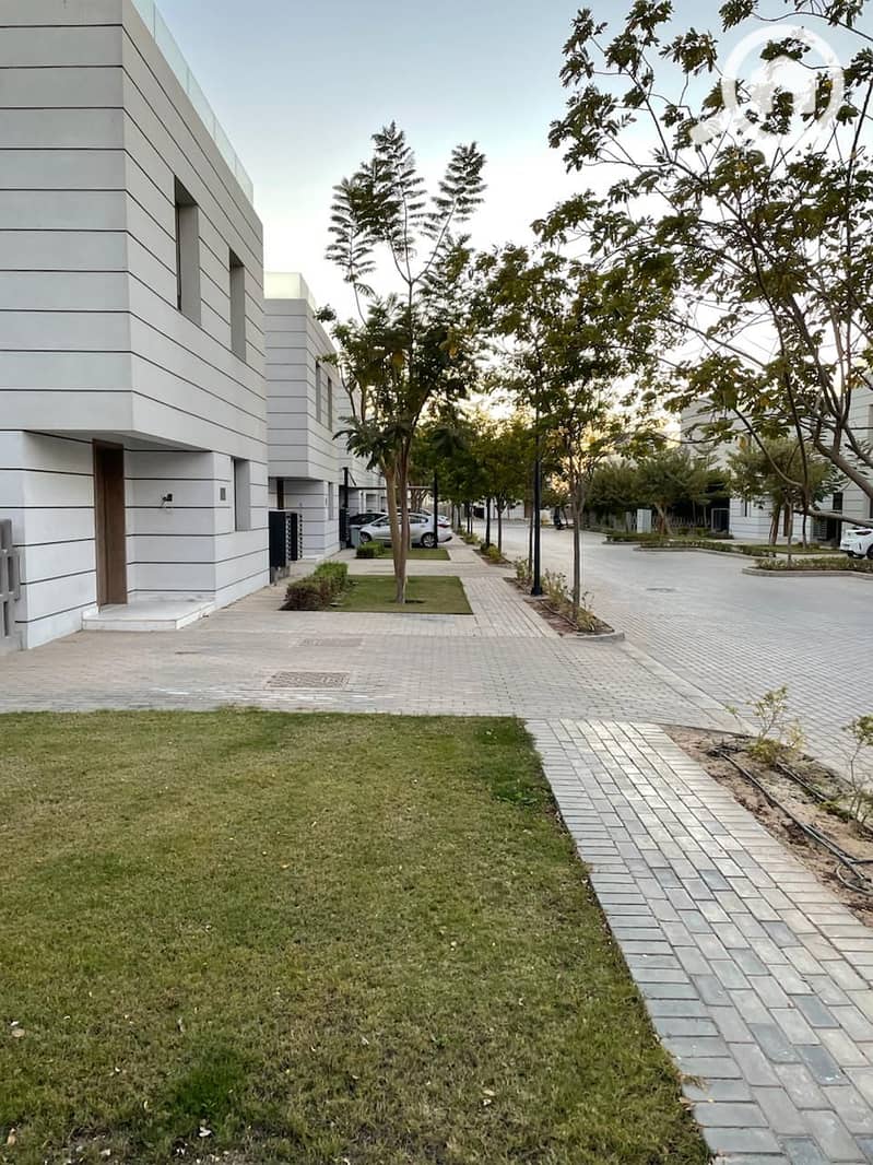 12 WhatsApp Image 2024-12-16 at 16.37. 36 (2). jpeg