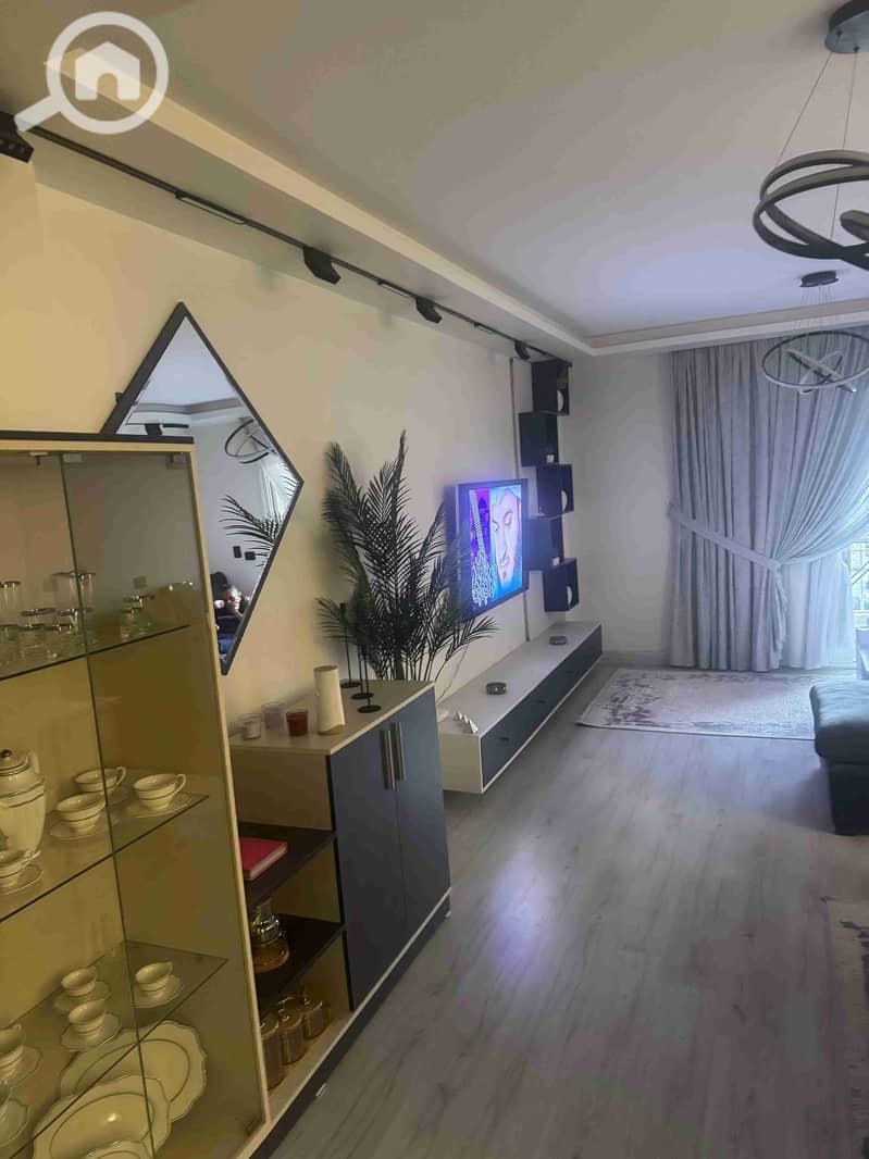 1000418688. jpg 1000418688. jpg