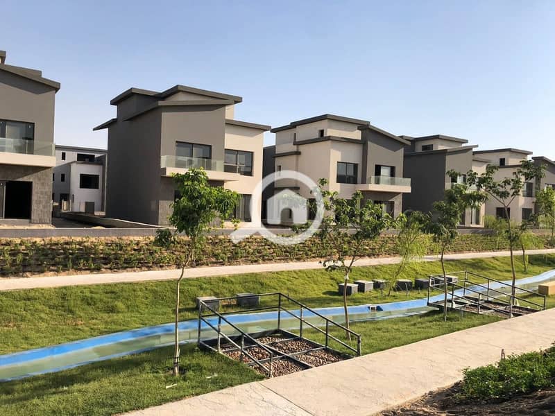 13 558709106_1849626352592354_1283073307823098934_n - Copy. jpg