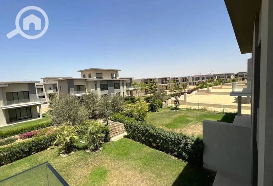 3 7832746-40c70o. jpg