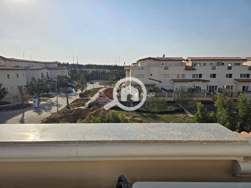 7 5747b16a-86cd-4027-9f93-343dfc147f8f. jpg