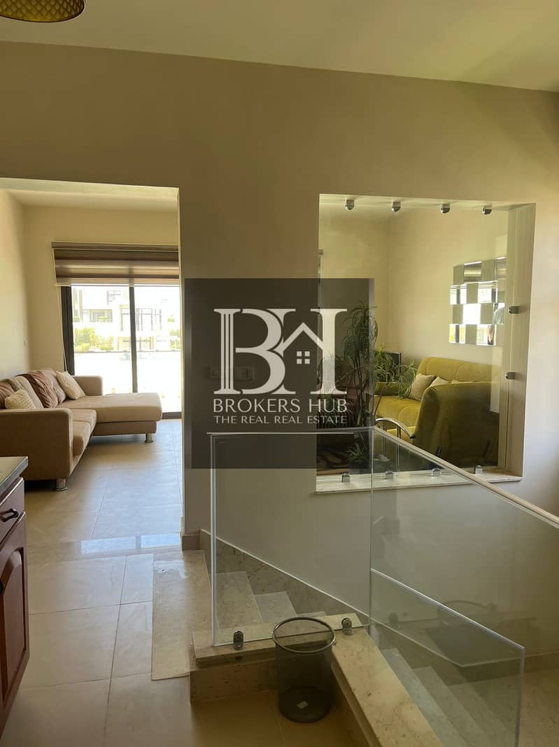 2 7cd5e513-df12-418e-9355-3a6c0157fcf1. jpeg