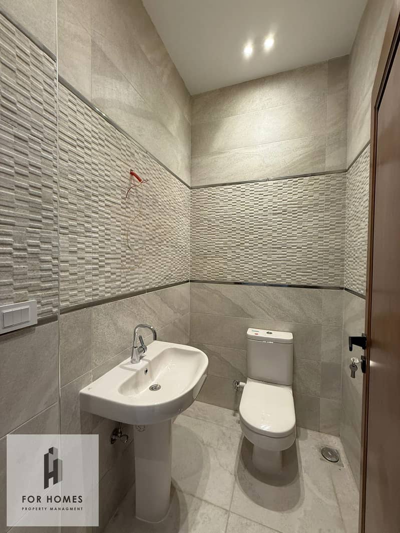 8 WhatsApp Image 2025-11-04 at 4.11. 57 PM. jpeg