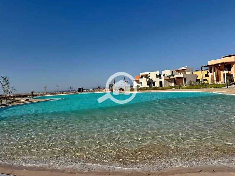 8 577017656_717817677378277_3839730902022269381_n. jpg