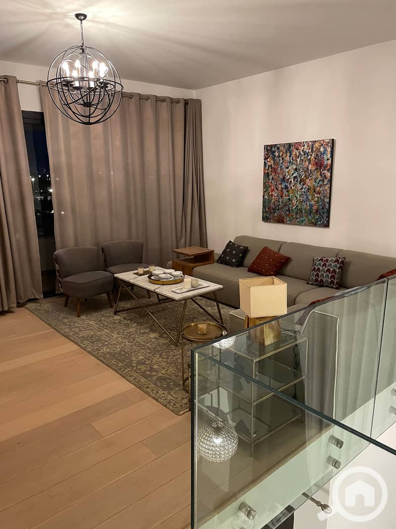 7 tempImagech9Vxs. jpg