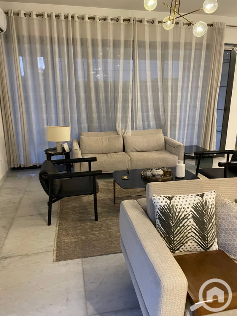 8 tempImageGmwFhR. jpg