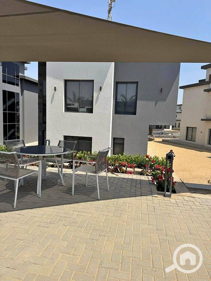 8 566224810_2267367687061120_2573412564061364779_n. jpg