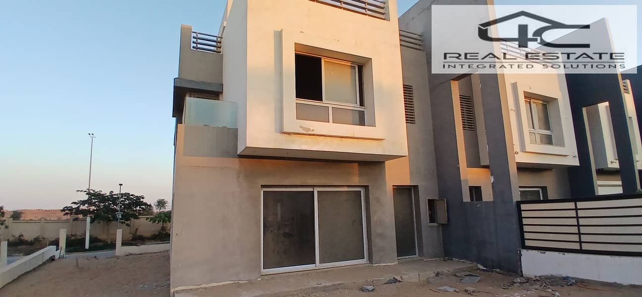 8 20251028_175102. jpg