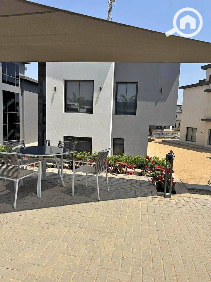 8 566224810_2267367687061120_2573412564061364779_n. jpg