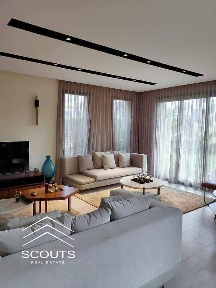 8 Y8UKFYNDB5Y6U. jpg