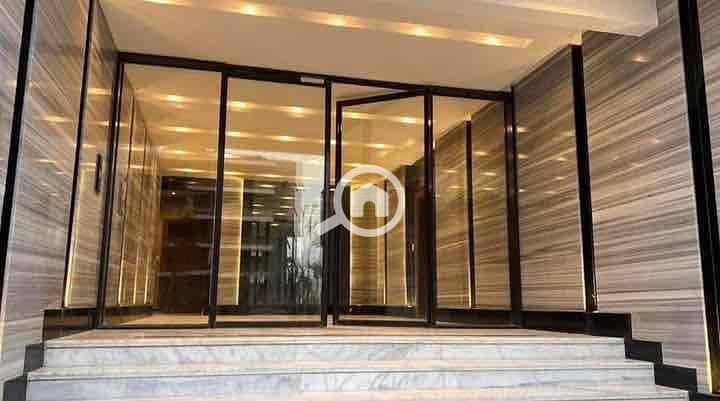 4 a33c8922-2d55-4277-883d-cf1f7e4b9ffd. jpg