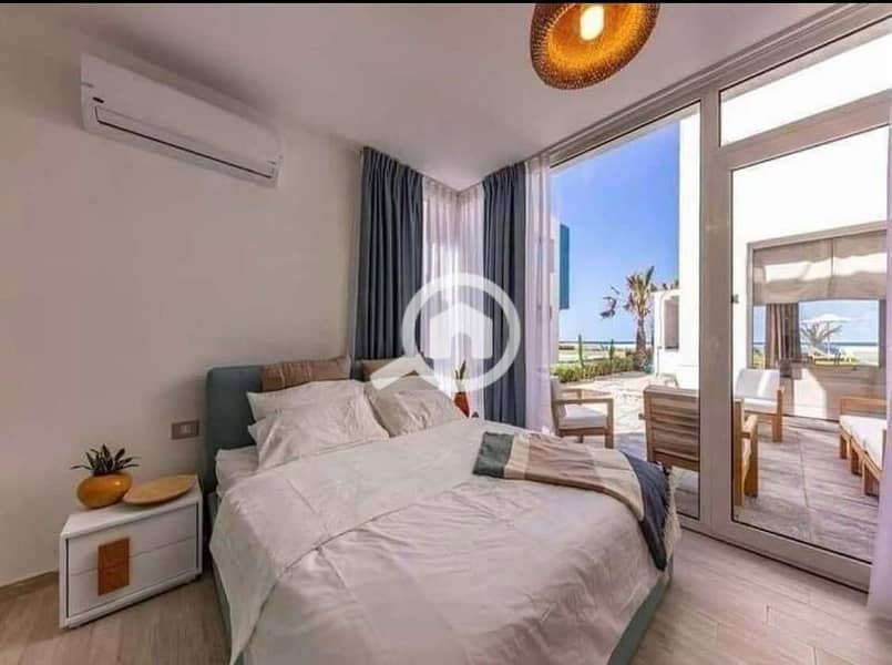 2 0000000000000000000000000000000000000000000000000000000. jpg