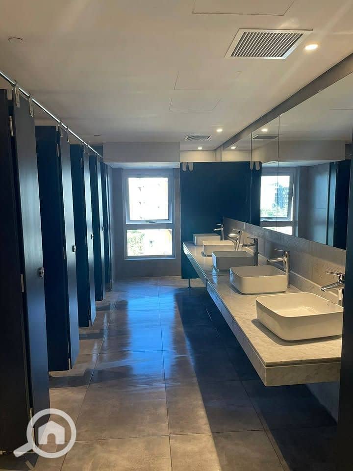 4 473236965_3089699444510677_5162797361258682692_n. jpg