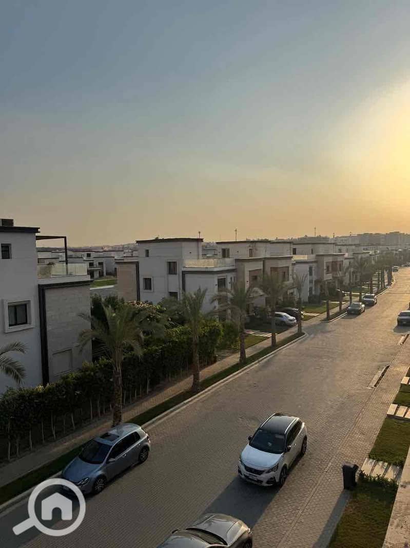 4 2496fa0d-7b78-4a97-a927-a966f3fe4797. jpg