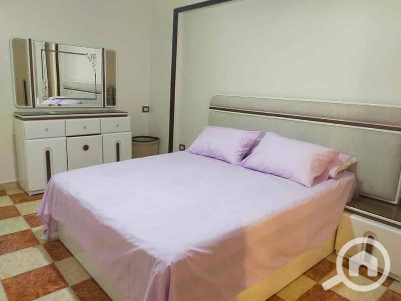 18 04d8755a-178d-43bc-b021-f0a9f131ed25. jpg