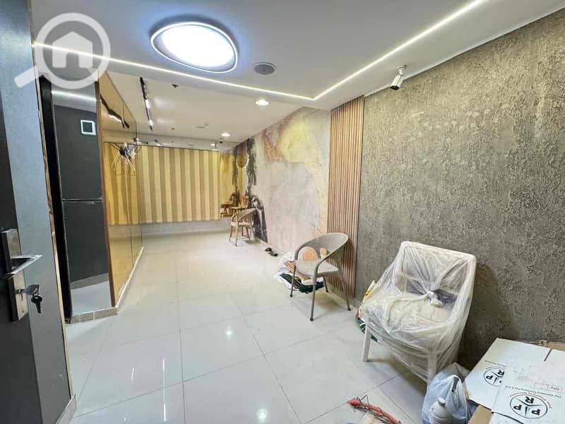 8 c7e7020c-0b0e-4348-87e5-df95b2735041. jpg