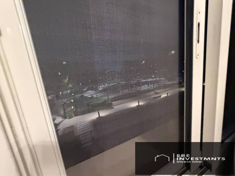 5 8c99435a-5268-43a7-b453-43fc64be5aa0. jpg