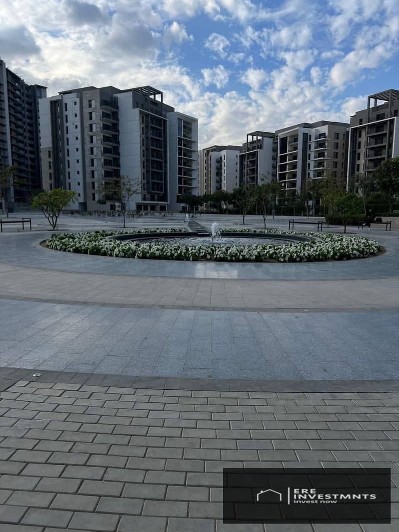 10 4343c079-ac68-492c-8f0b-b12f364f7d9b. jpg