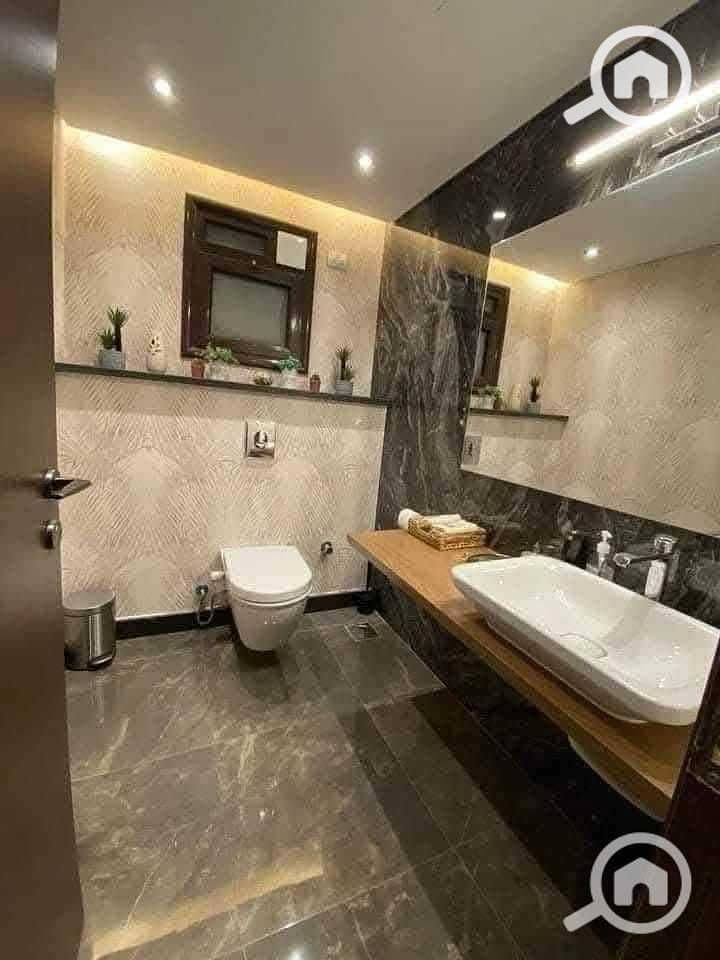 10 6PvZng6sEUUS6FnZ56jHnc4pd8VZHQki6T3LWWUQ. jpg