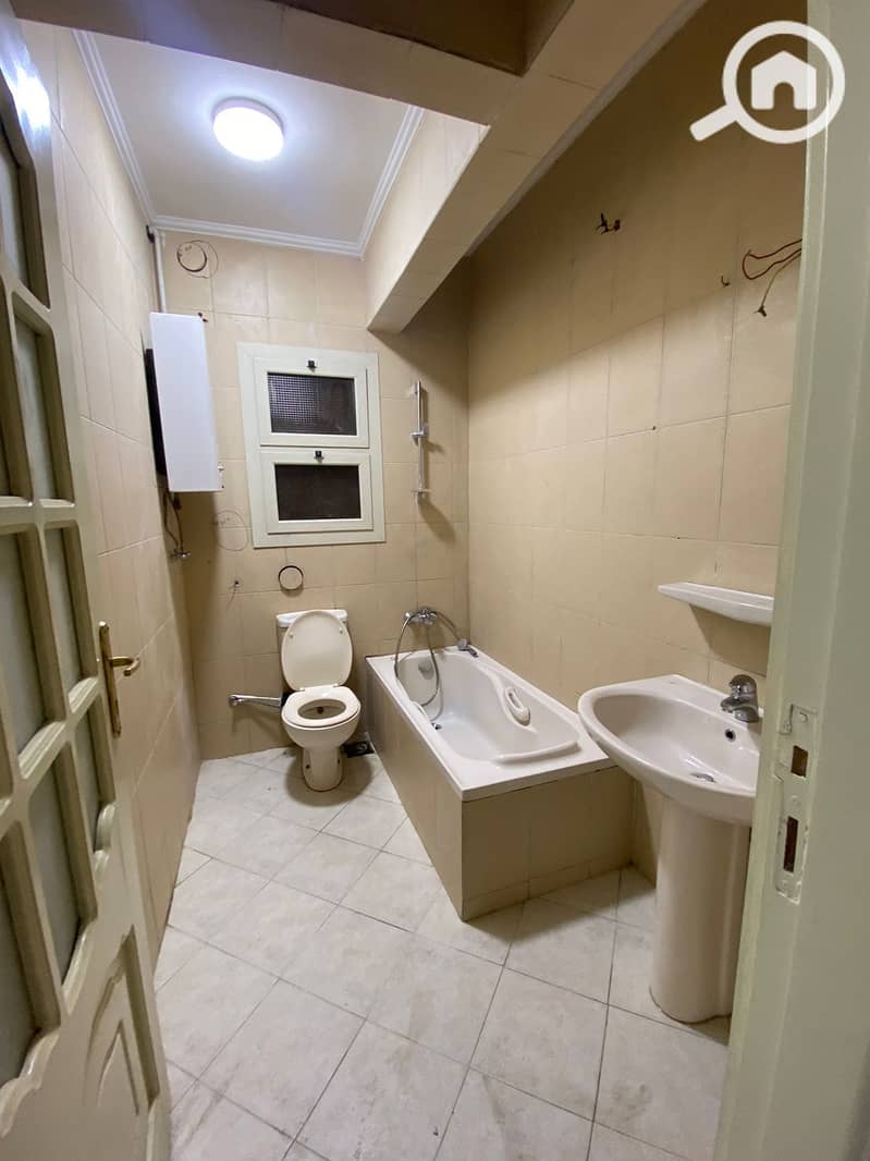 6 WhatsApp Image 2025-11-05 at 20.44. 19 (1). jpeg