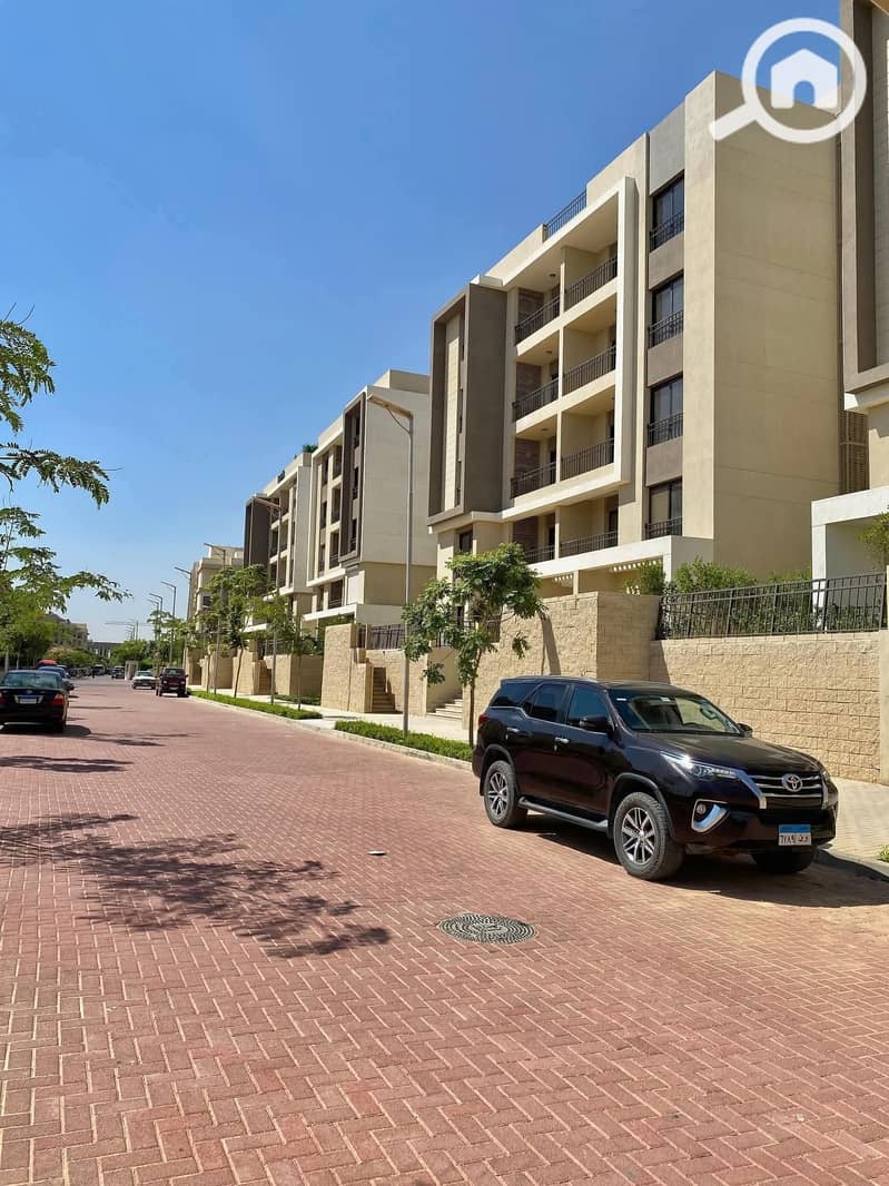 8 526392347_1881396242772878_6520454616142283886_n. jpg