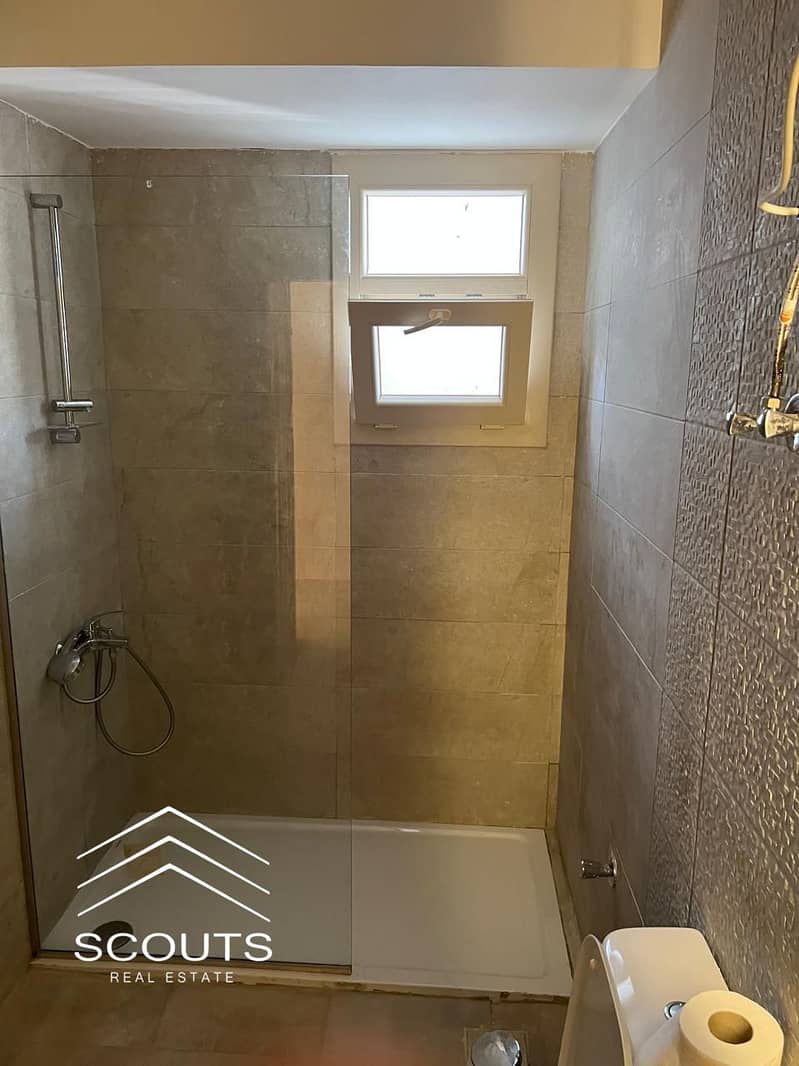 11 64ee483a-675b-4503-8cc1-98c0e736f6fb. jpg