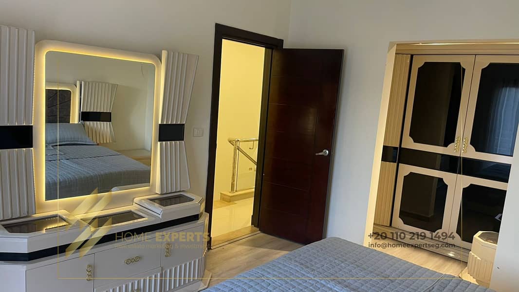 12 72470589-fd81-461b-94fa-a5fa938bfbf0. jpeg