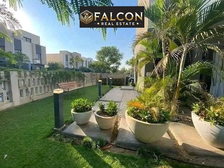 3 photo_5784873854957634480_x. jpg