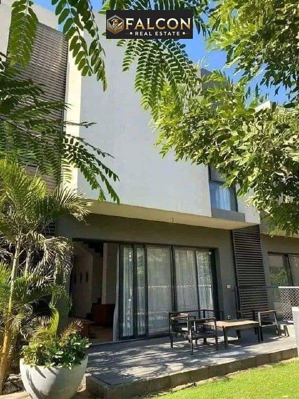 4 photo_5784873854957634479_x. jpg